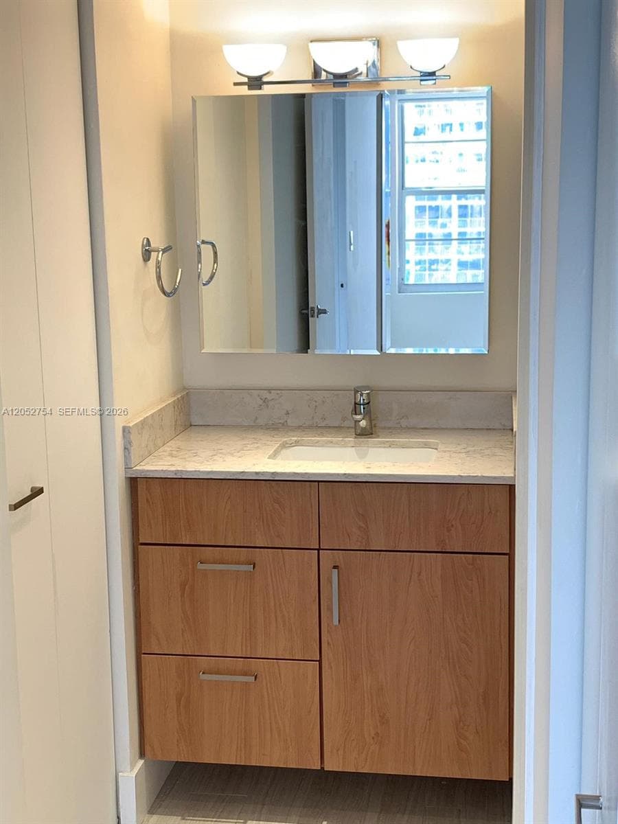2899 Collins Ave 724 photo 13