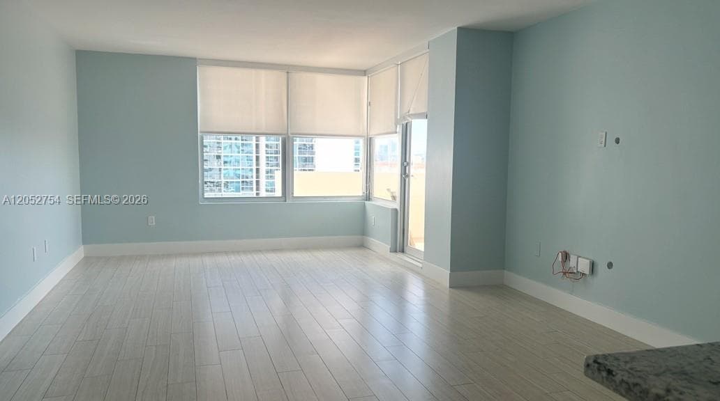 2899 Collins Ave 724 photo 7