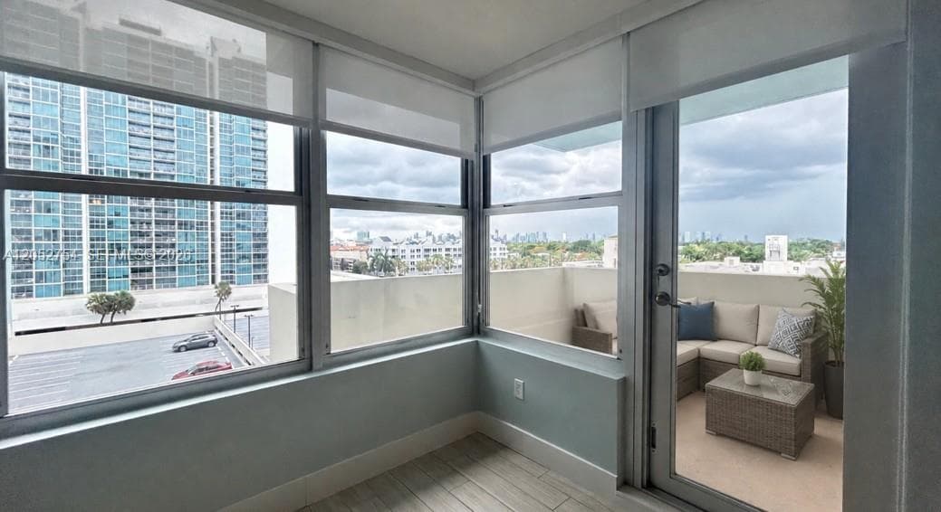 2899 Collins Ave 724 photo 15
