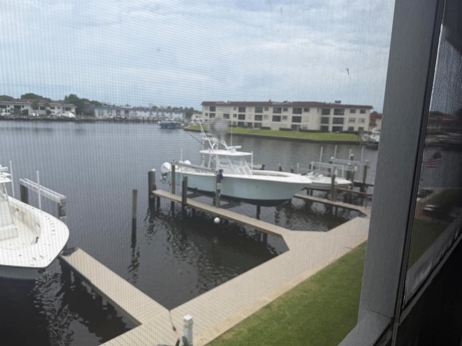 400 Northlake Court 204 photo 12