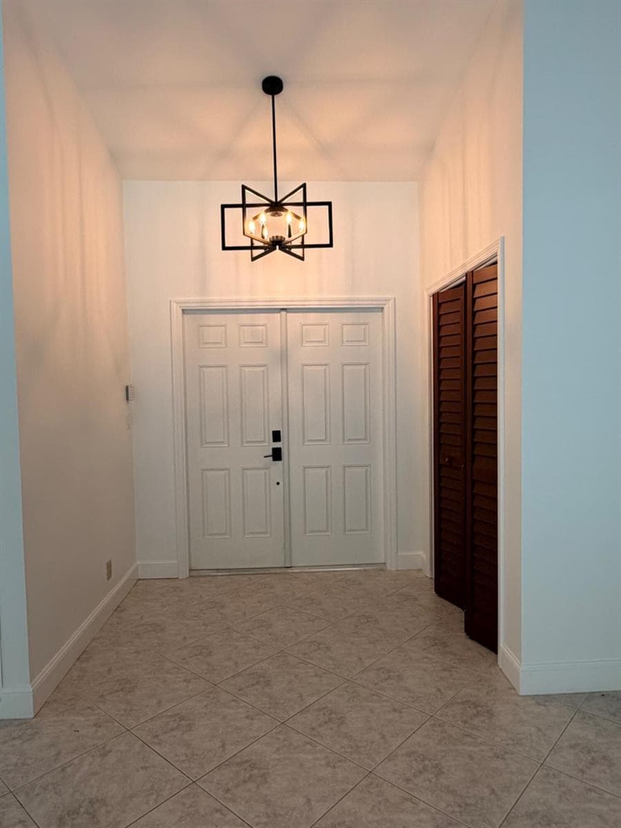 21092 SHADY VISTA Lane photo 2