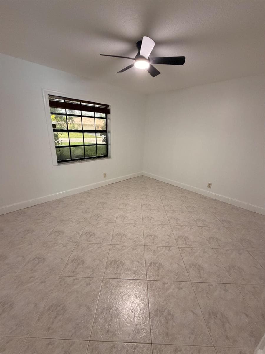 21092 SHADY VISTA Lane photo 13