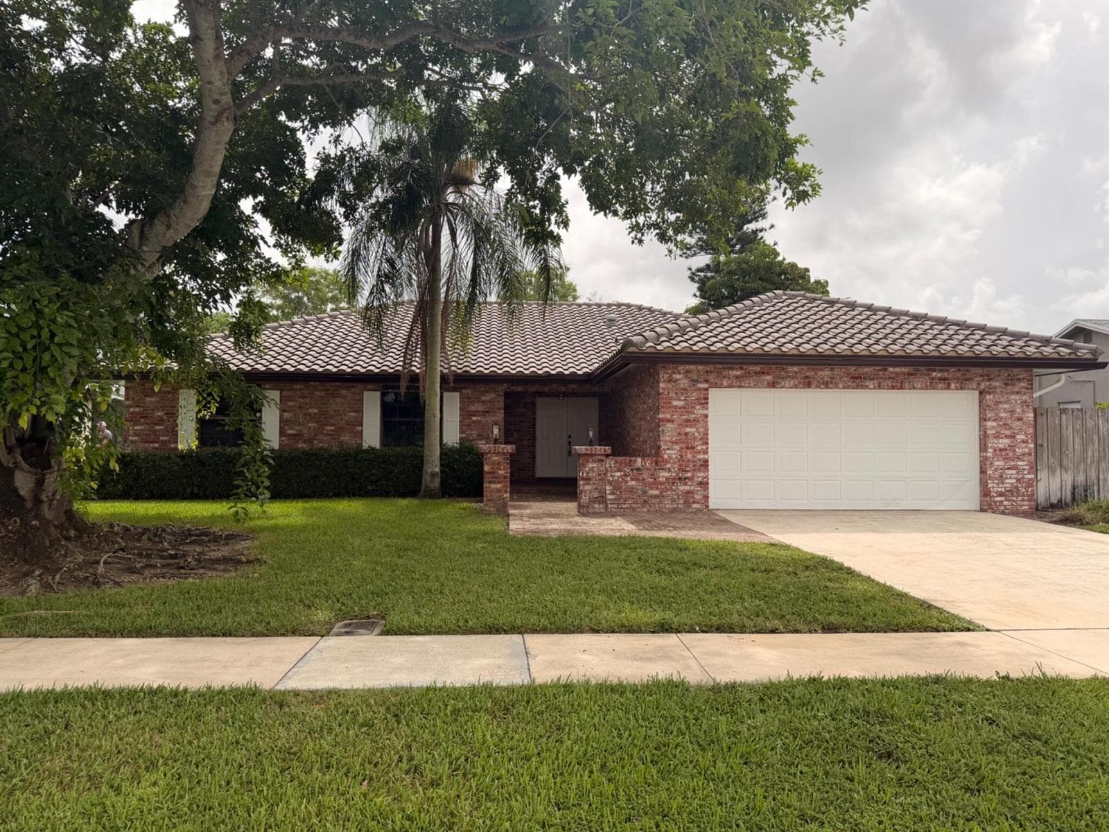21092 SHADY VISTA Lane photo 1