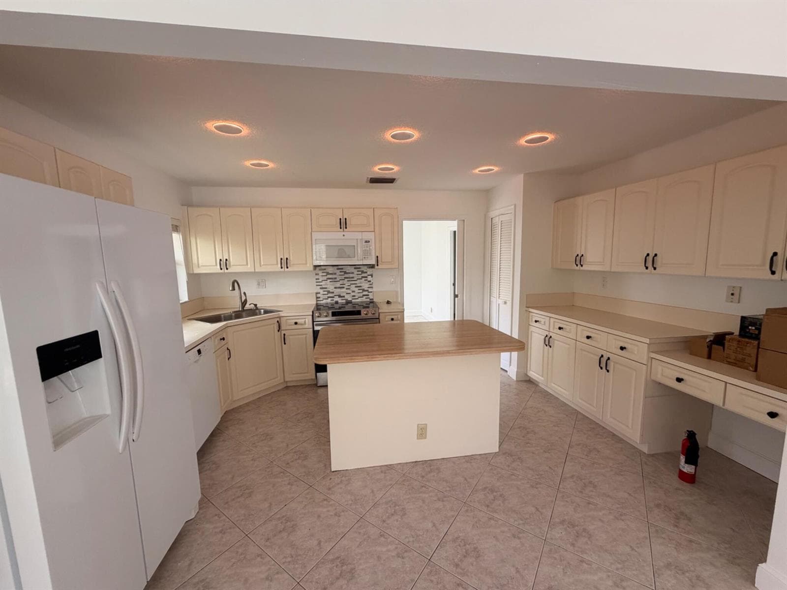 21092 SHADY VISTA Lane photo 5