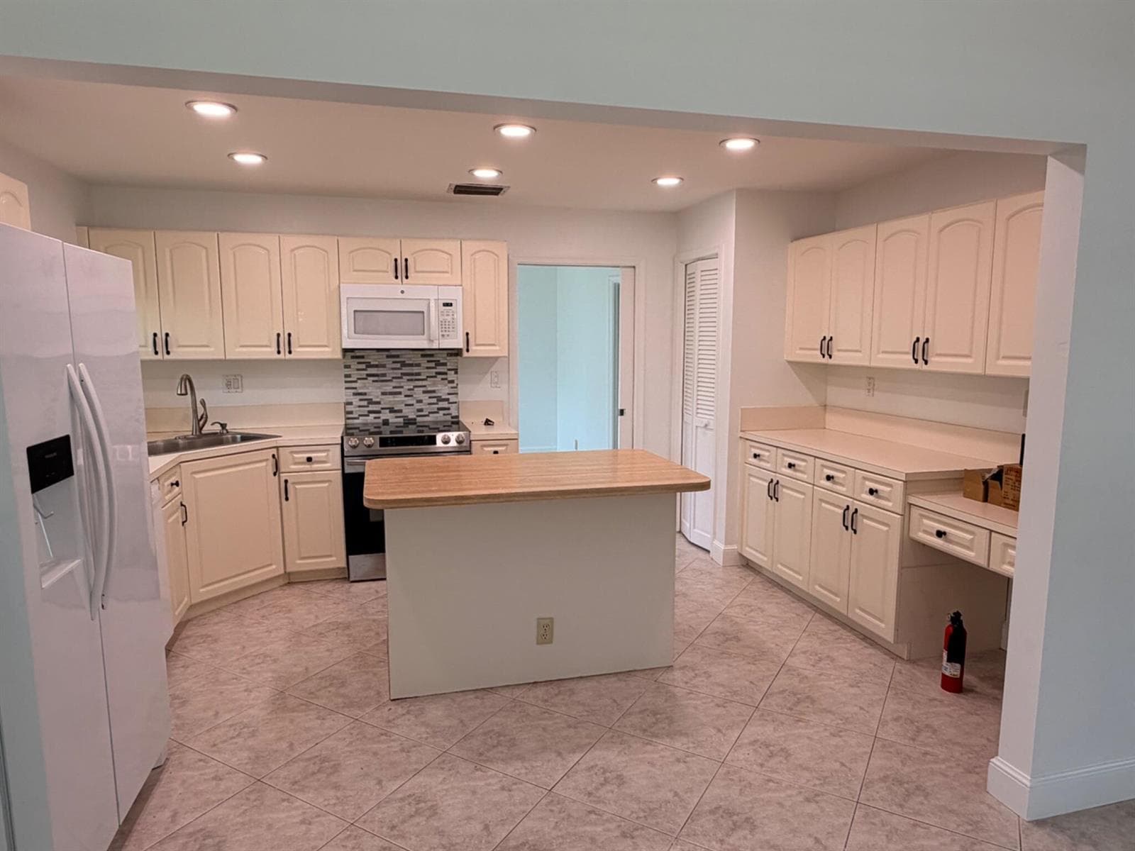 21092 SHADY VISTA Lane photo 9