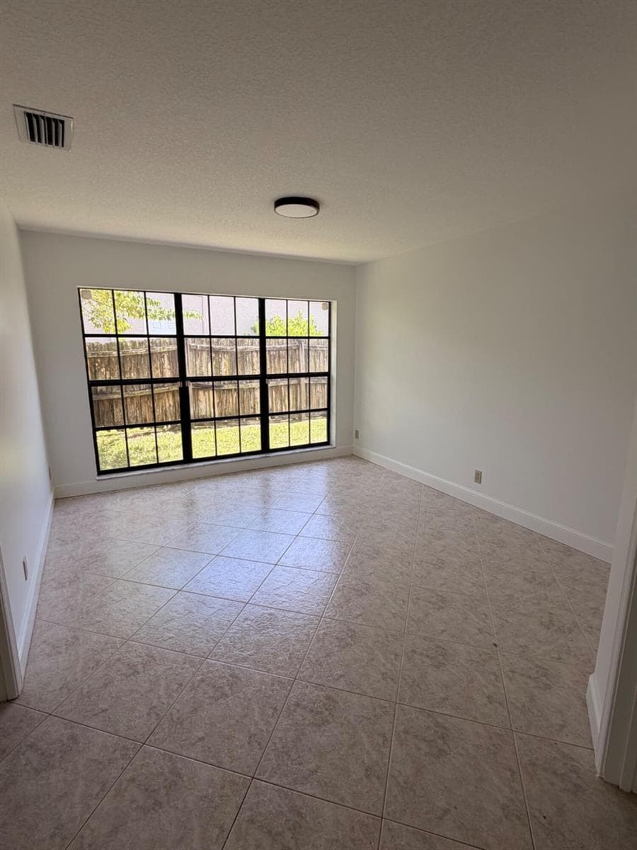 21092 SHADY VISTA Lane photo 10