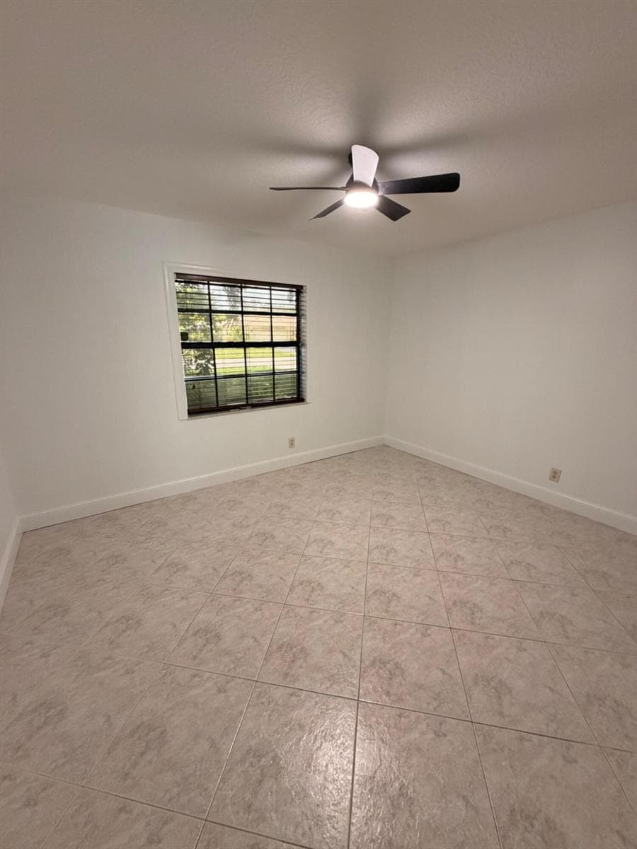 21092 SHADY VISTA Lane photo 14
