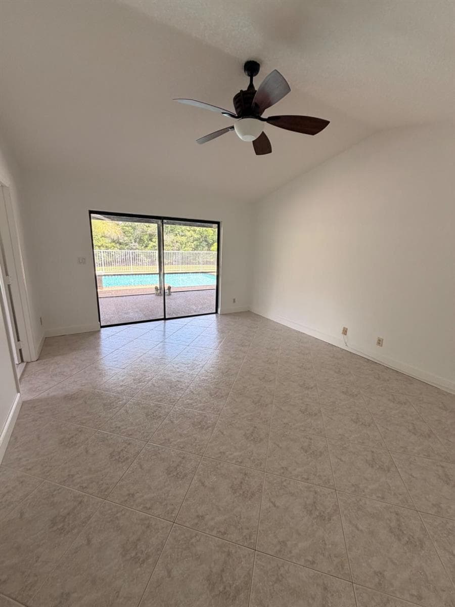 21092 SHADY VISTA Lane photo 15