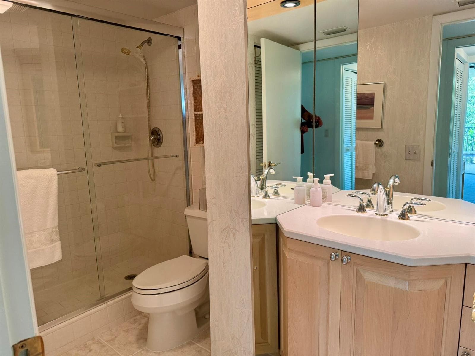 799 Jeffery Street 4100 photo 24