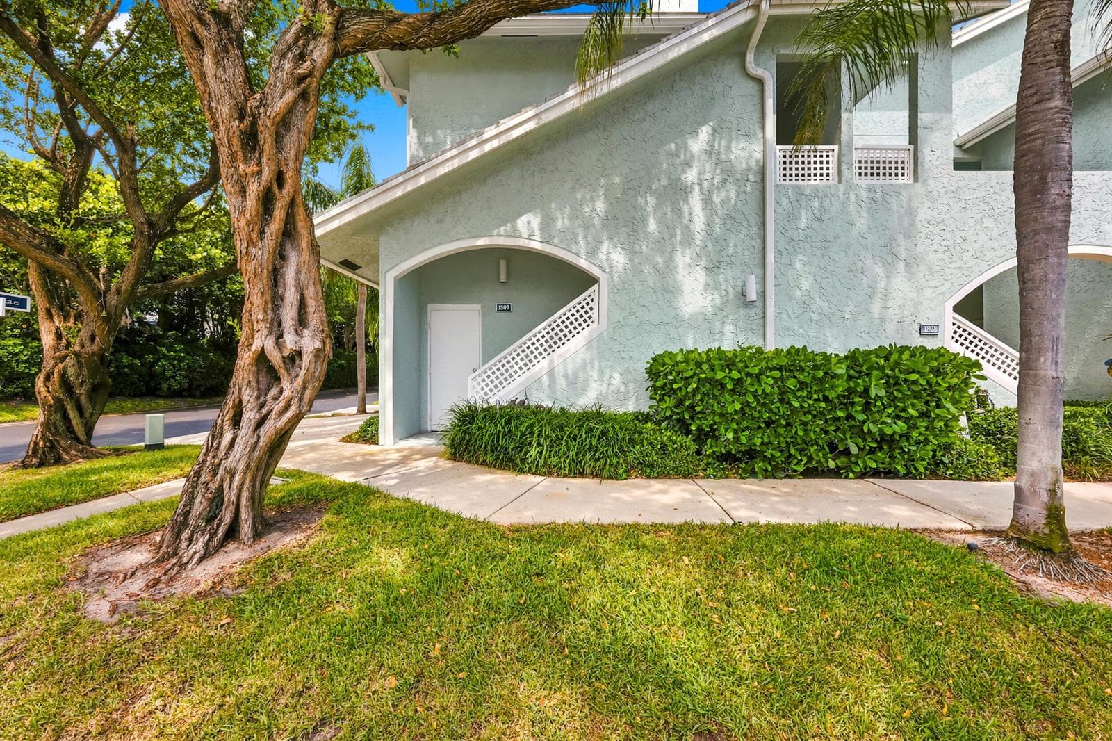 1809 Mainsail Circle photo 5
