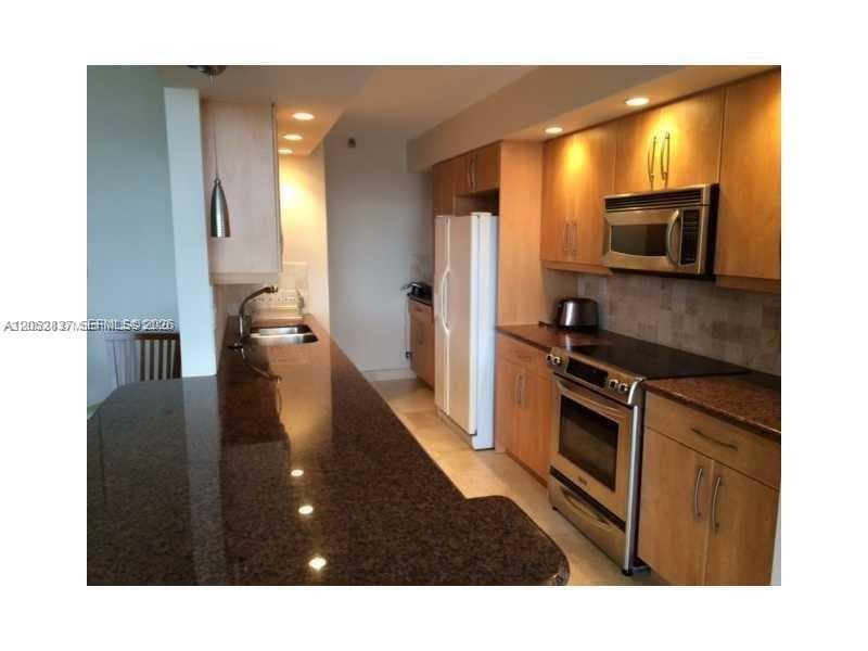 19355 TURNBERRY WY 22C photo 4