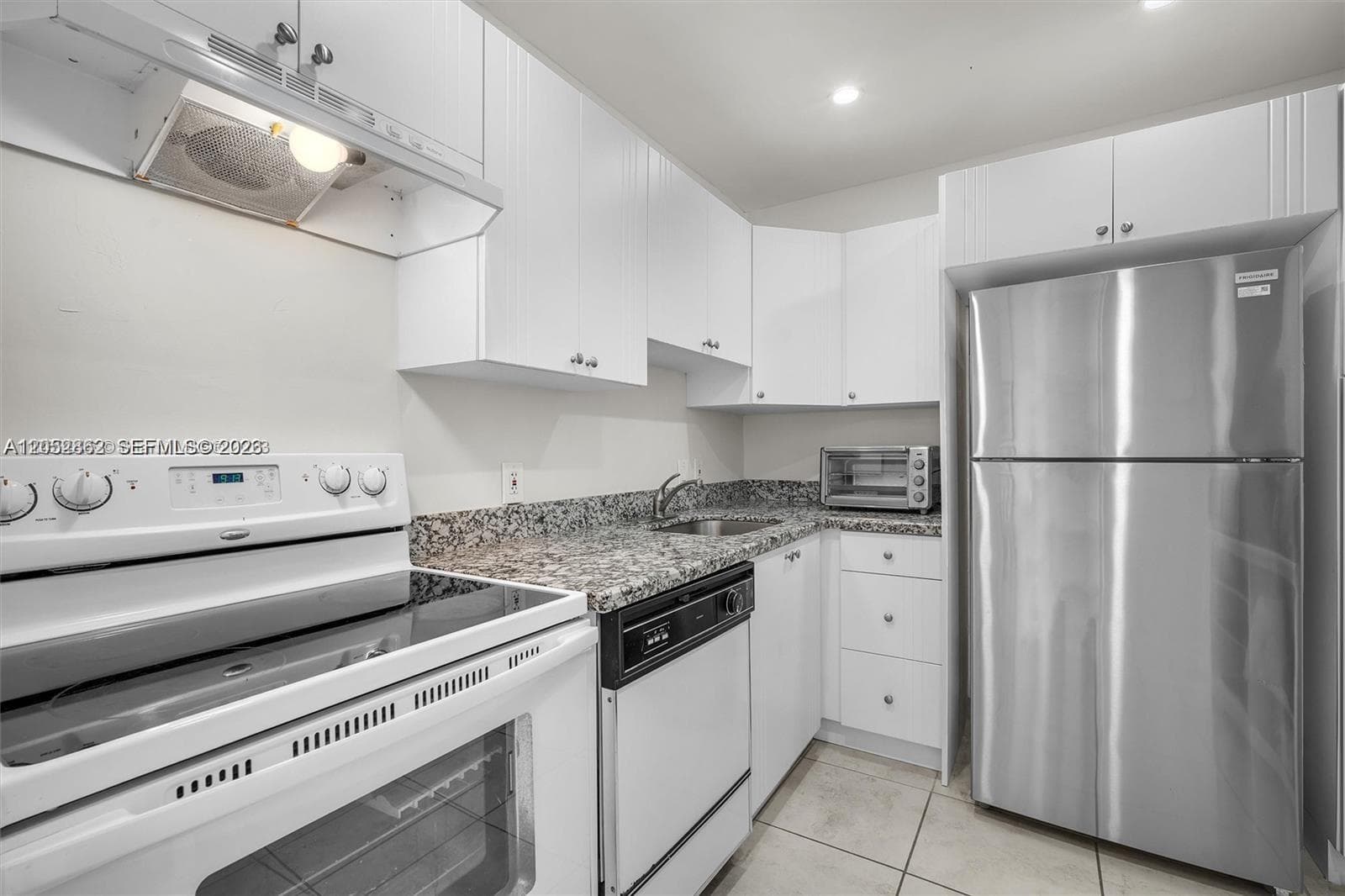 3625 N Country Club Dr PH2 photo 7