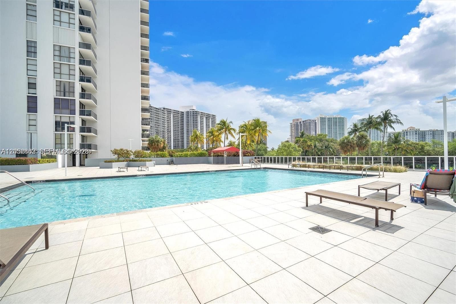 3625 N Country Club Dr PH2 photo 24