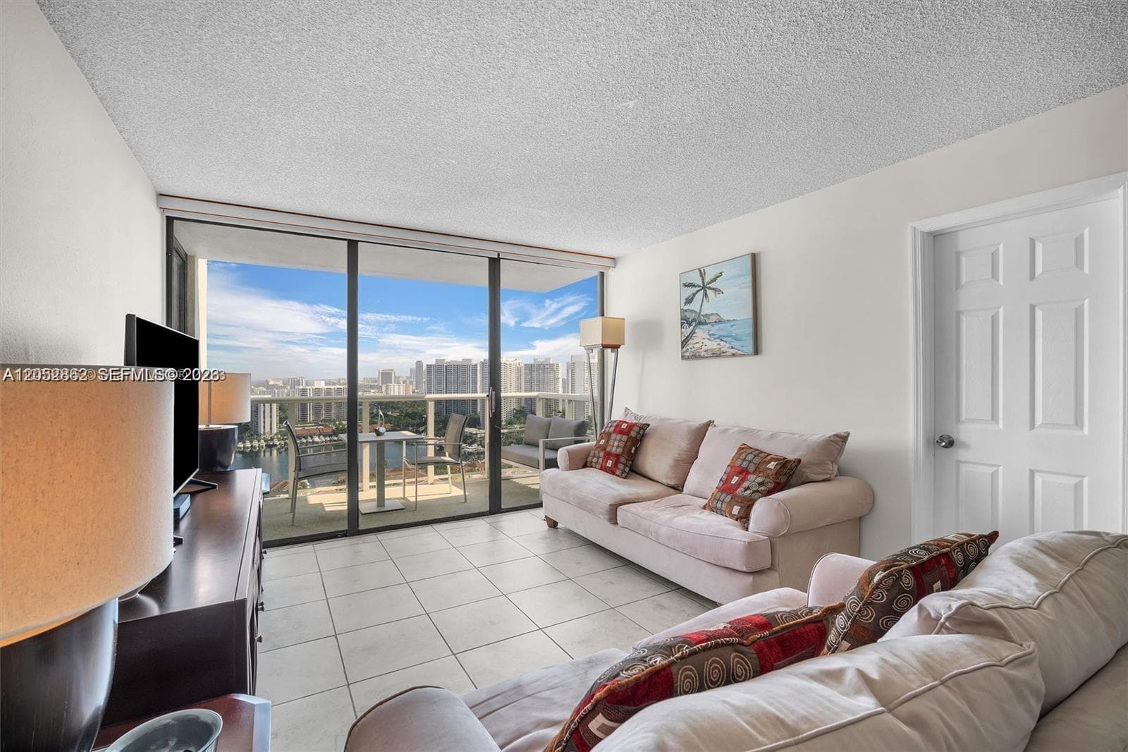 3625 N Country Club Dr PH2 photo 8