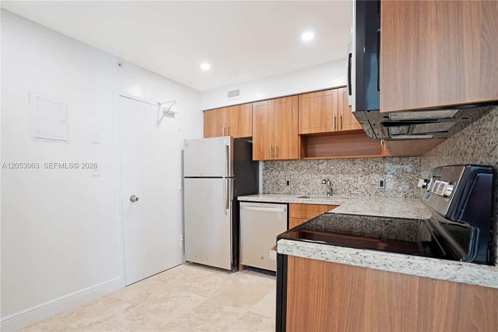 5101 Collins Ave 14L photo 4