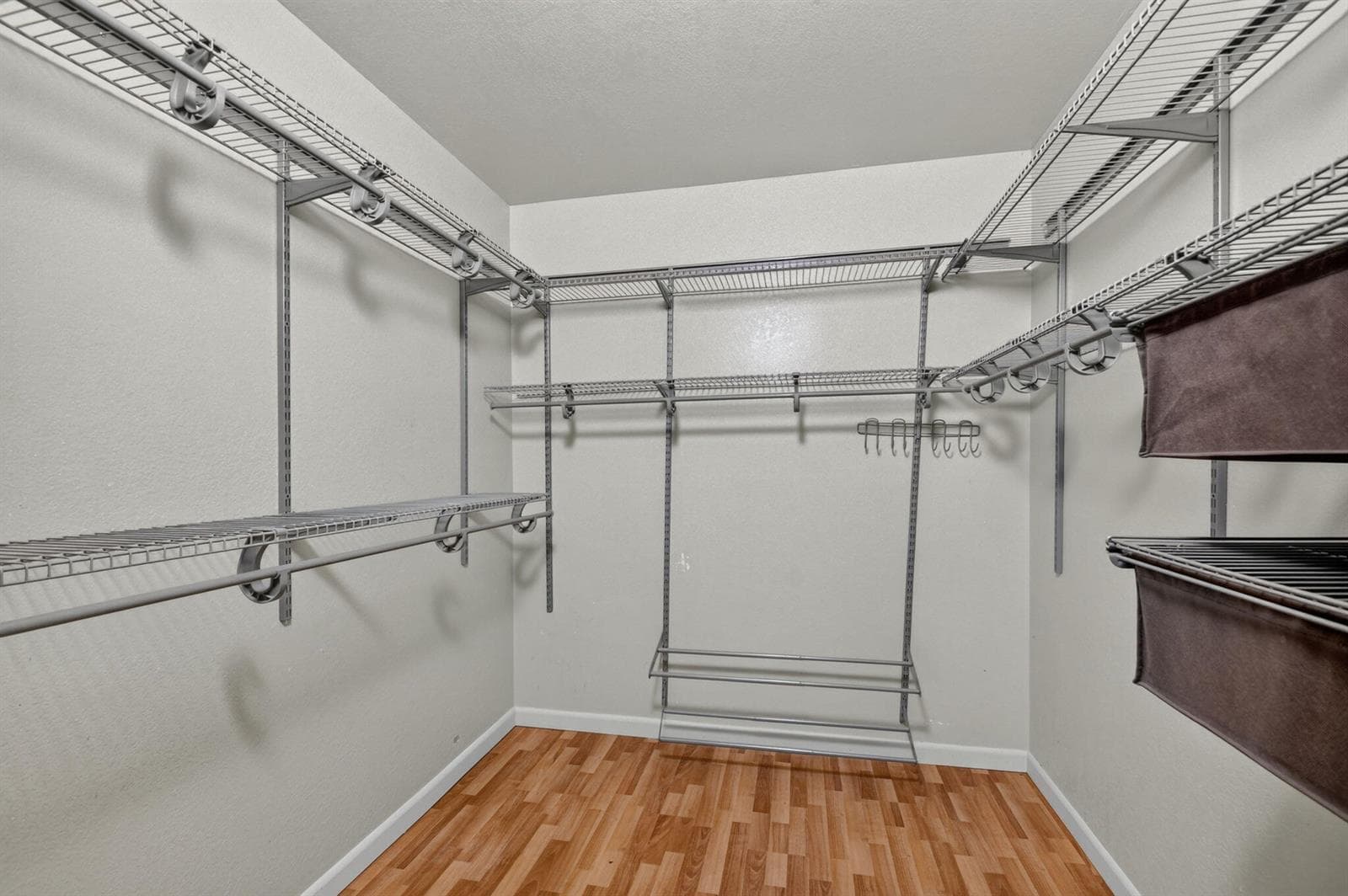 5052 ARBOR GLEN Circle photo 23