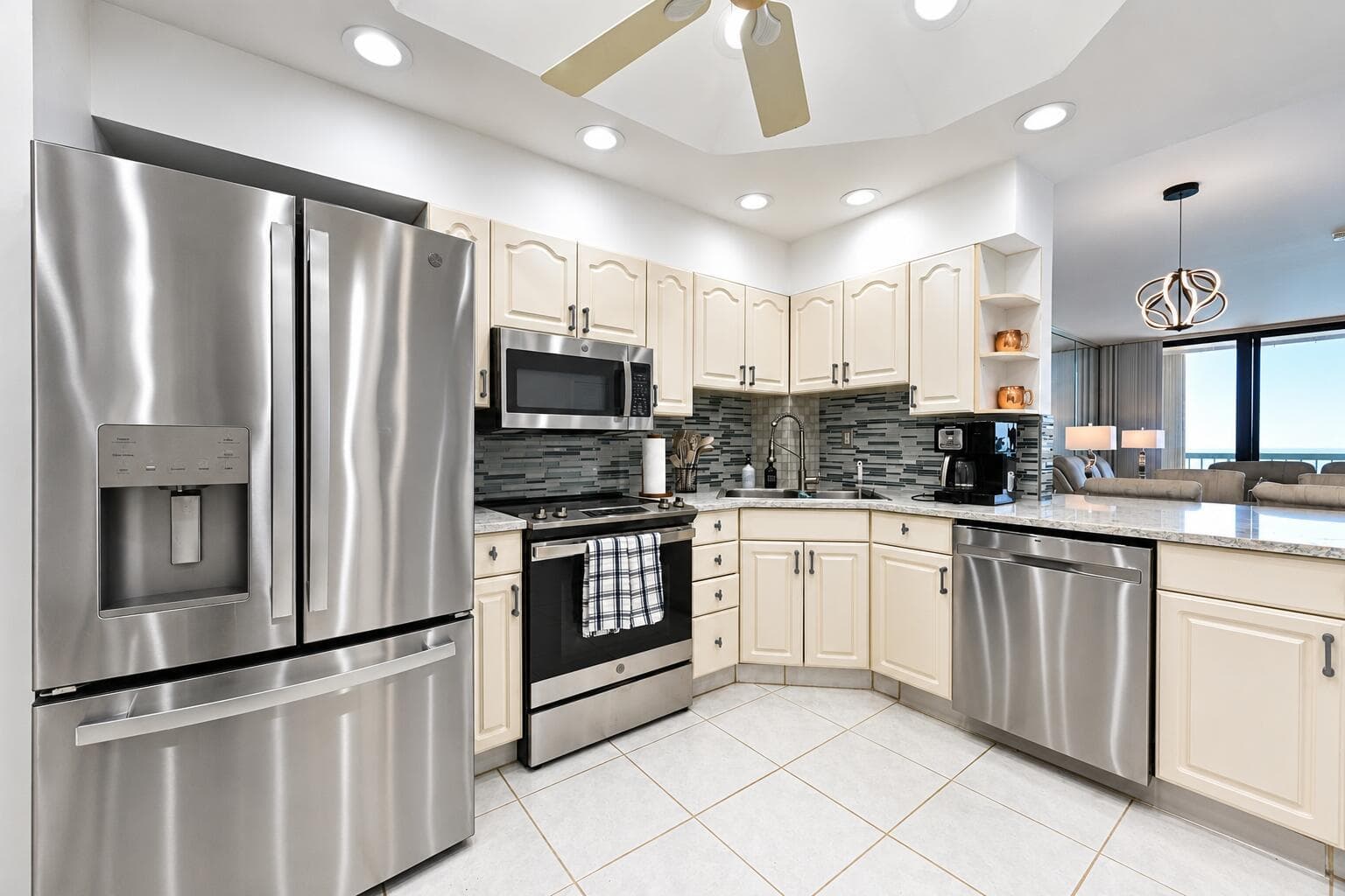 9900 S OCEAN Drive 1603 photo 6