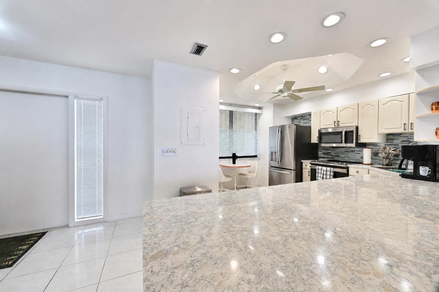 9900 S OCEAN Drive 1603 photo 3