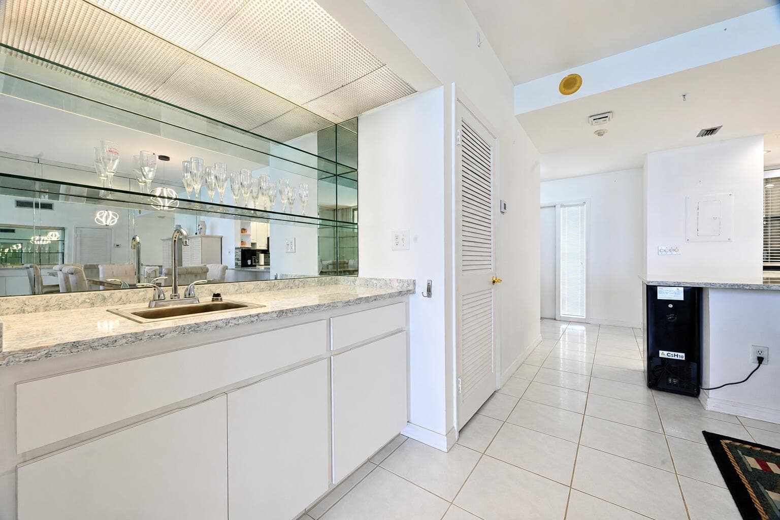 9900 S OCEAN Drive 1603 photo 9