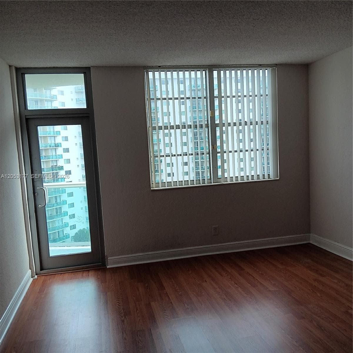 19390 Collins Avenue 1014 photo 21
