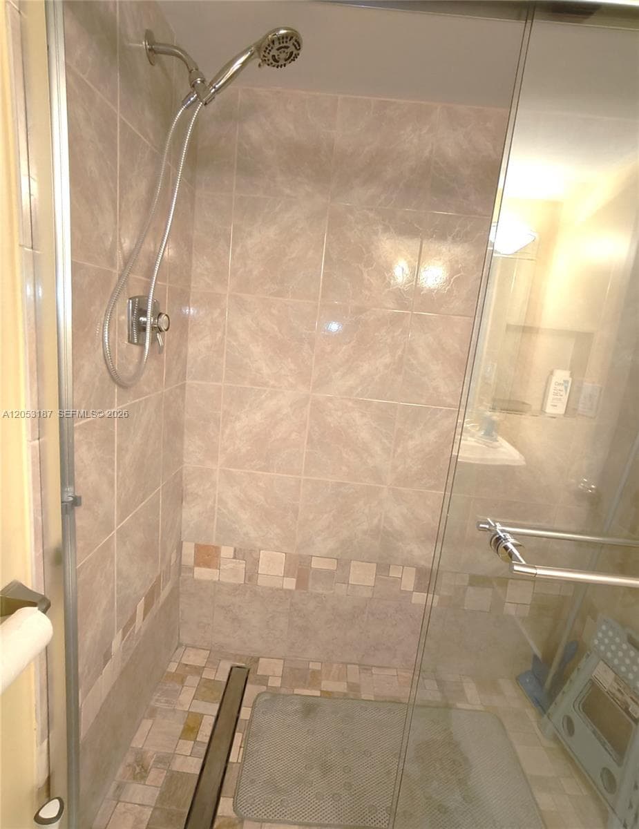 2751 S Ocean Dr 1106S photo 24