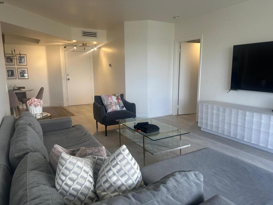 3640 Yacht Club Drive 1403 photo 6