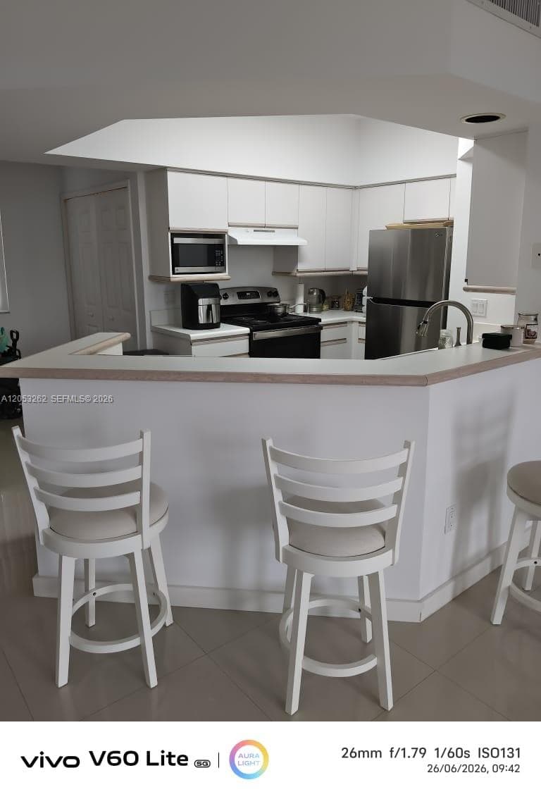 3215 NE 184th St 14406 photo 6