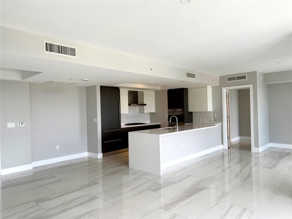 1180 N FEDERAL Highway 809 photo 8