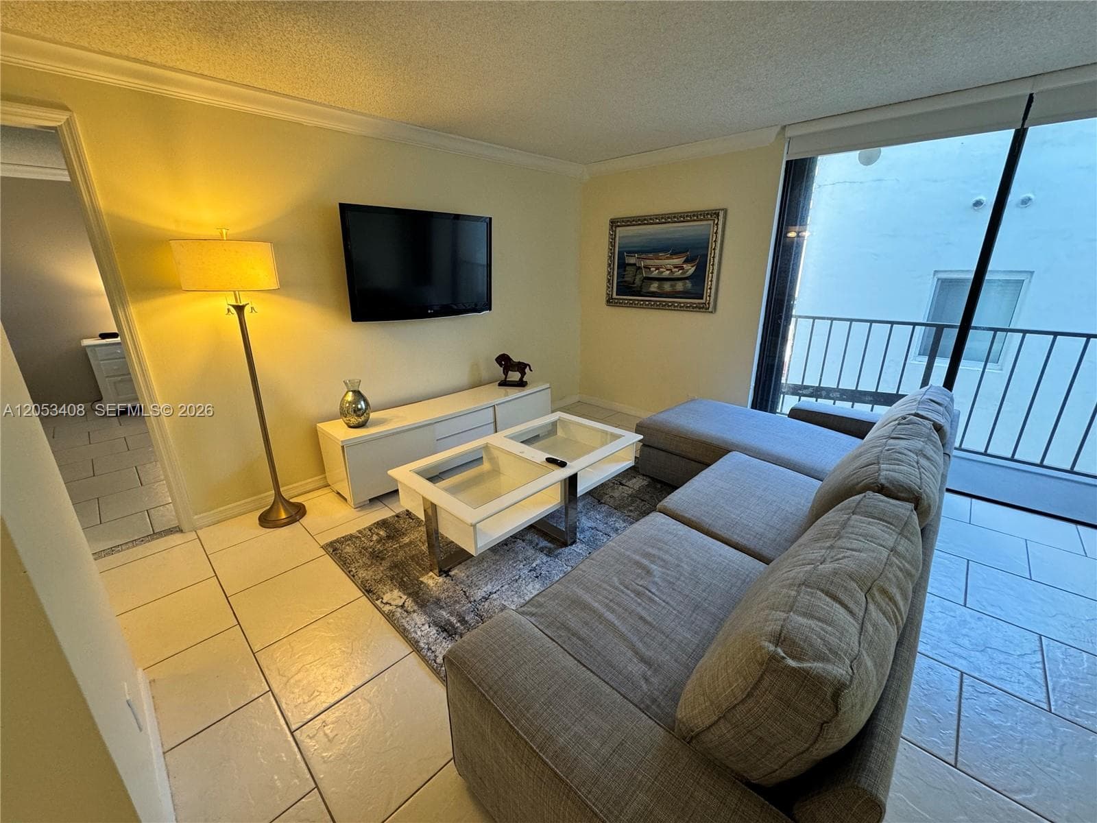 2625 Collins Ave 320 photo 1