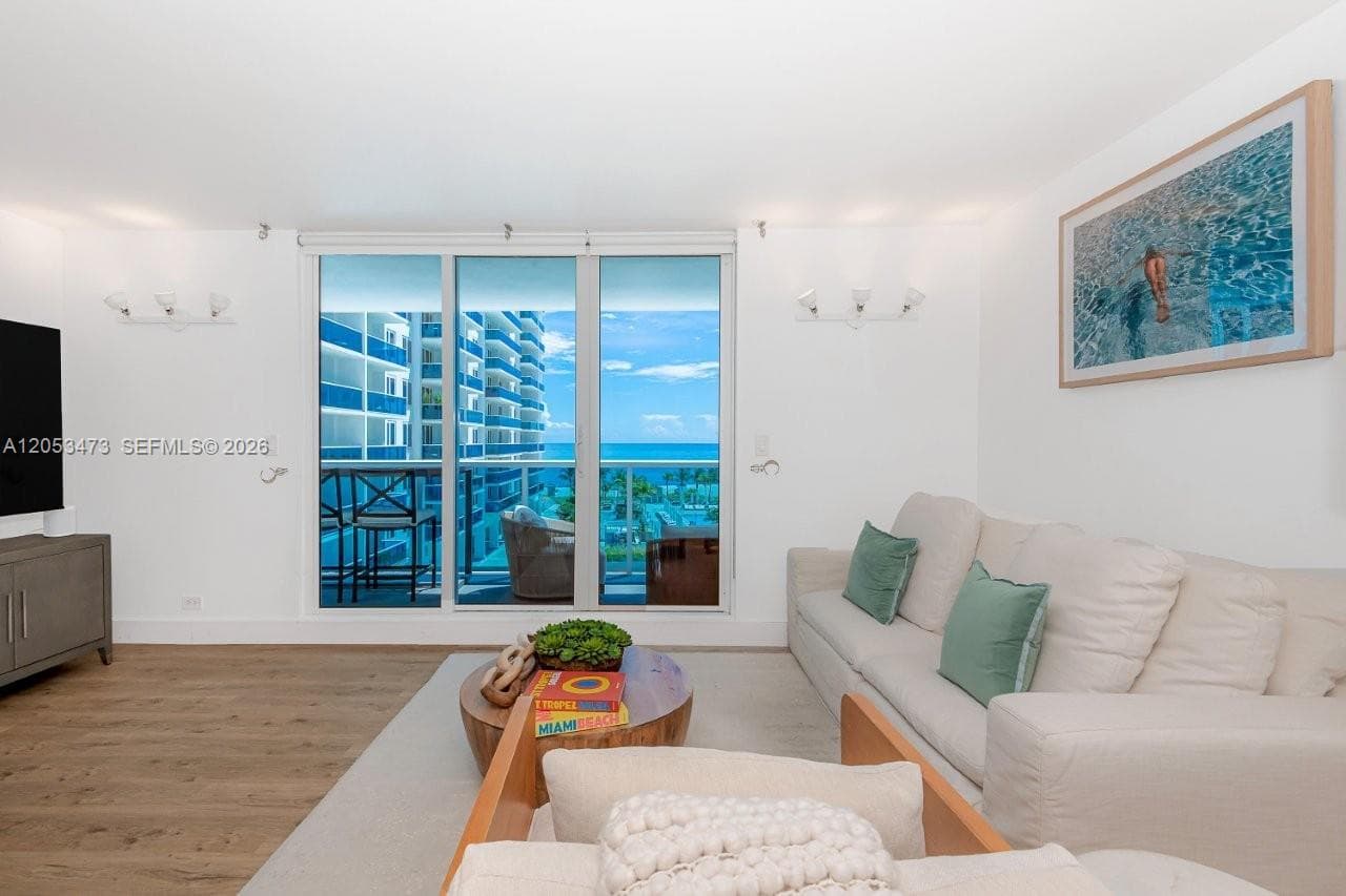 2301 Collins Ave 541 photo 6