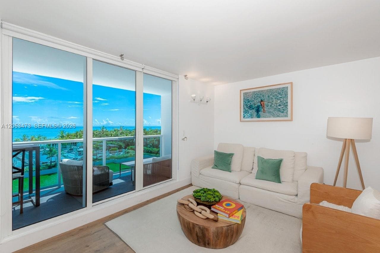 2301 Collins Ave 541 photo 7