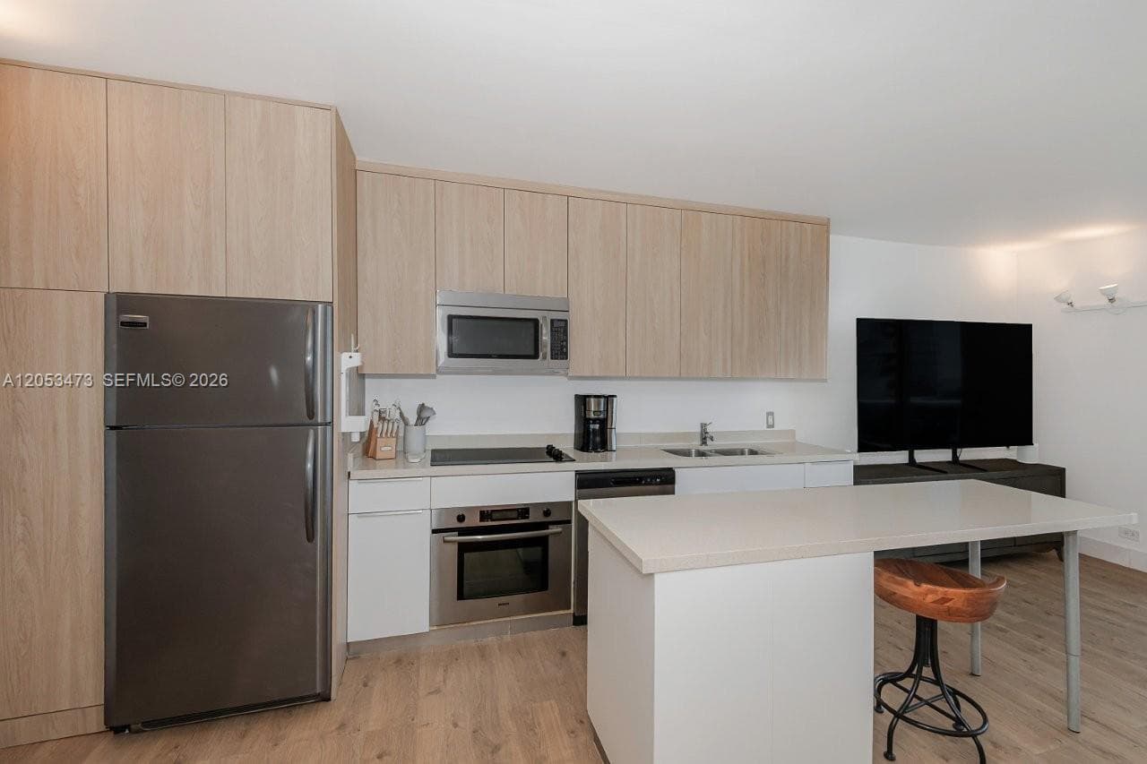 2301 Collins Ave 541 photo 15