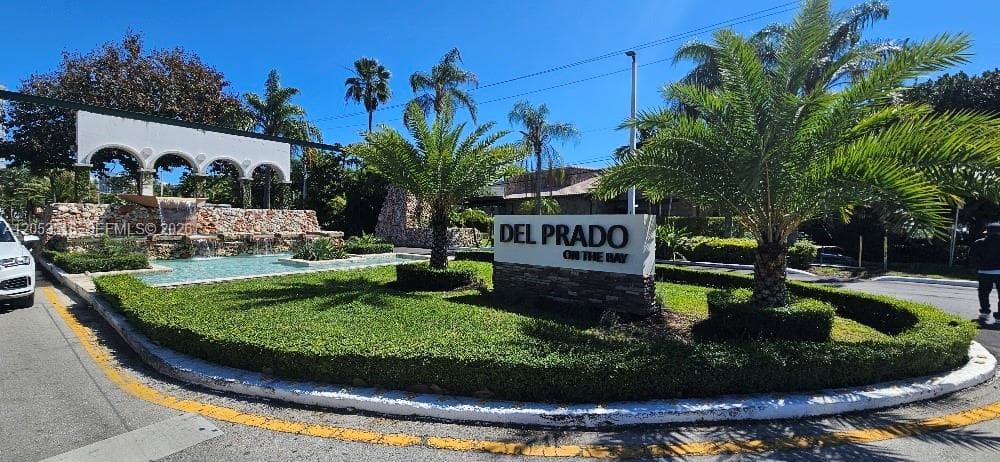 18071 Biscayne Blvd 1402 photo 25