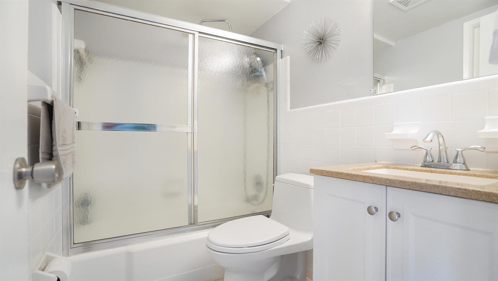 3220 Bayview Drive 202 photo 13