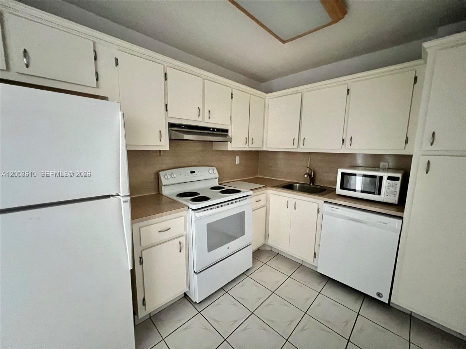 5838 Collins Ave 7E photo 11
