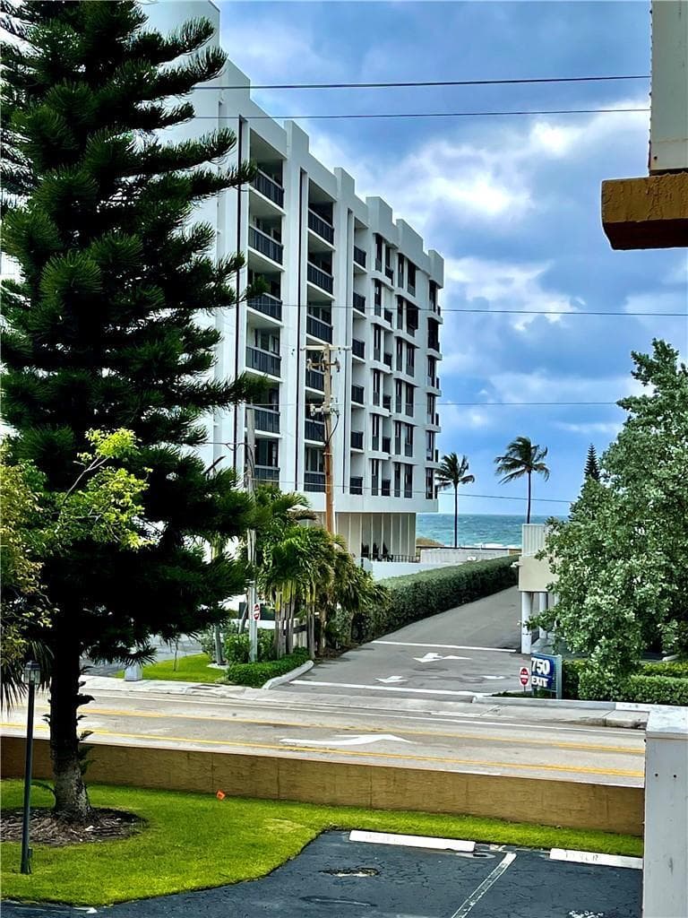 801 N OCEAN Boulevard 202 photo 17
