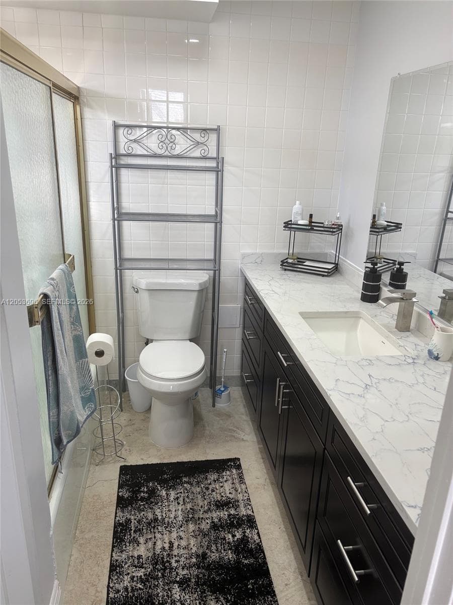 427 Golden Isles Dr 10D photo 10