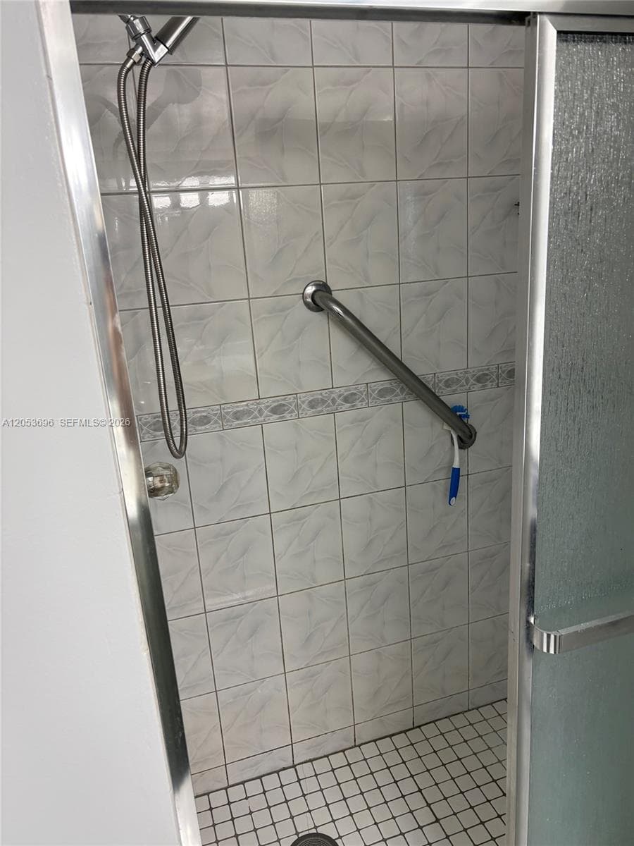 427 Golden Isles Dr 10D photo 15