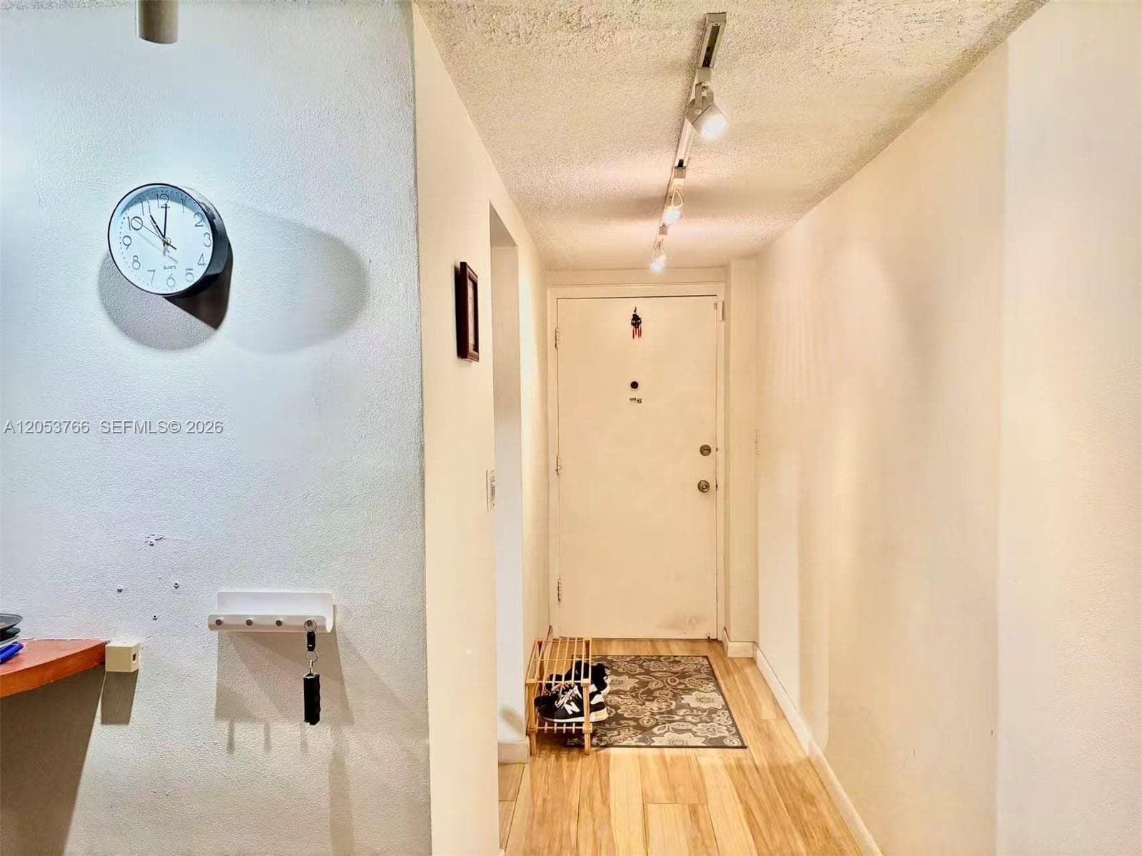 3660 NE 166th St 415 photo 3