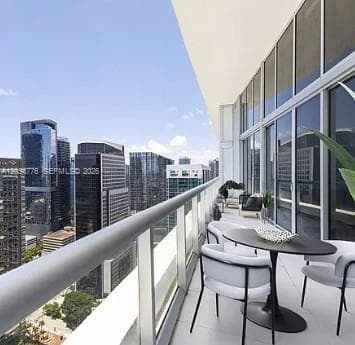 495 Brickell Ave 4105 photo 2