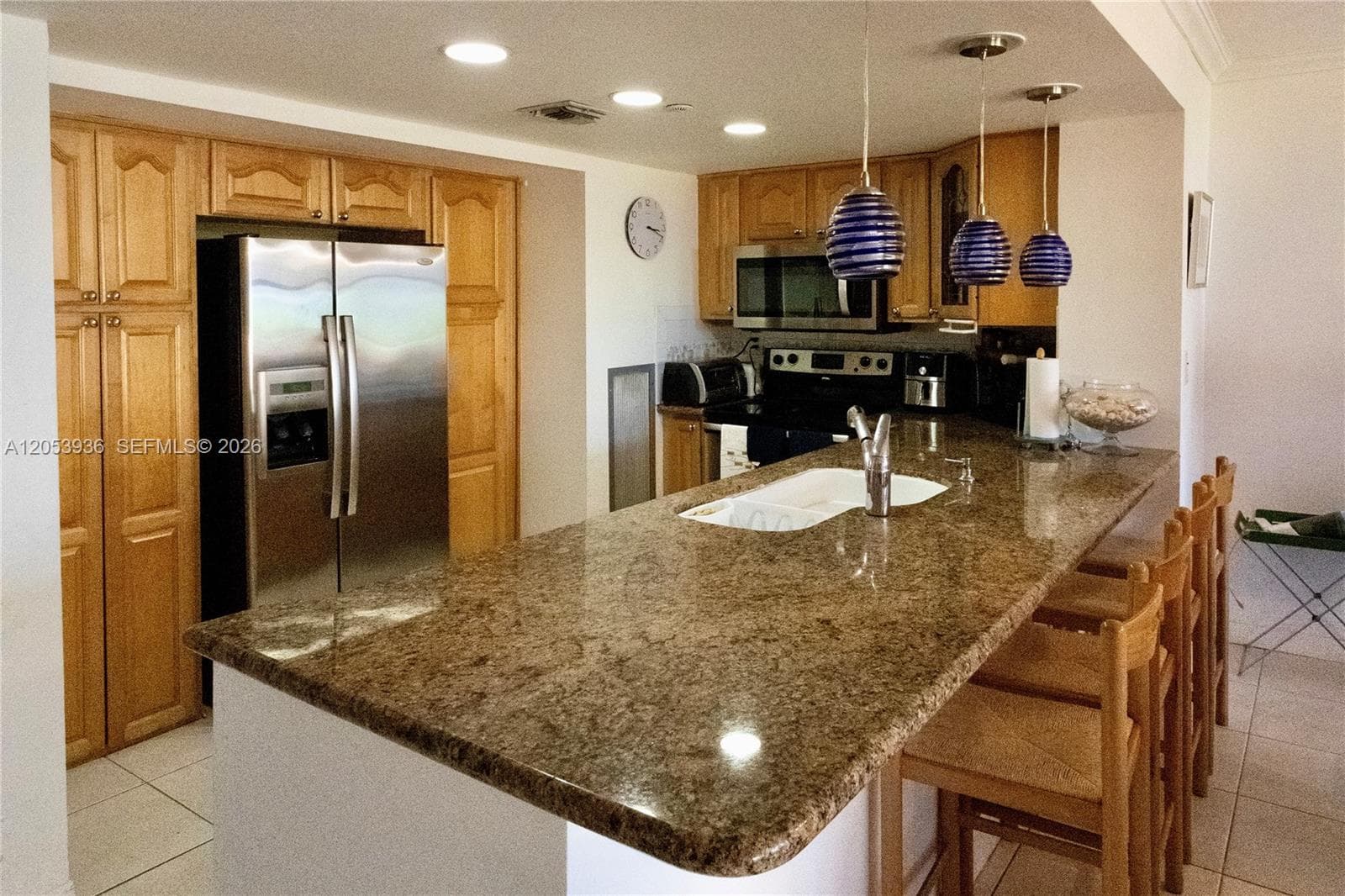 2555 Collins Ave 308 photo 4