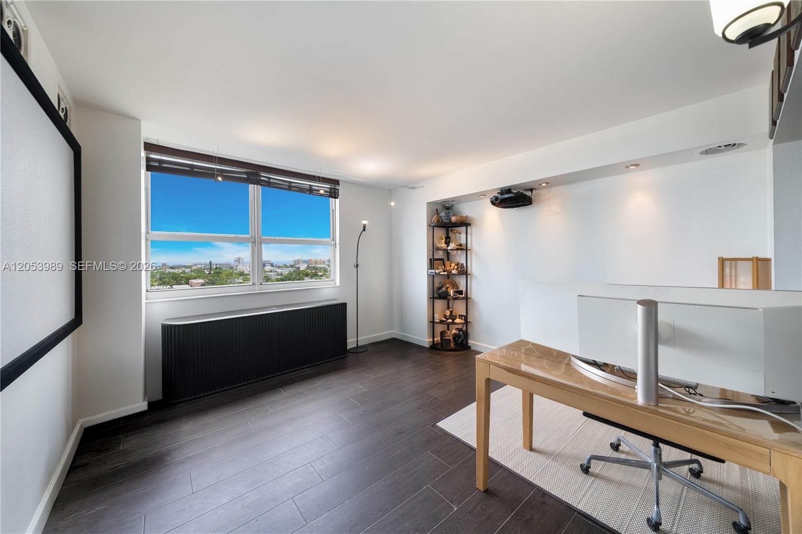 650 West Ave 1208 photo 17