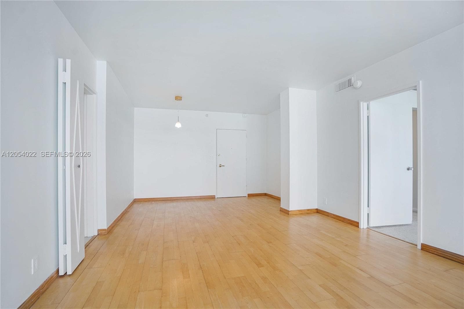 5700 Collins Ave 10C photo 17