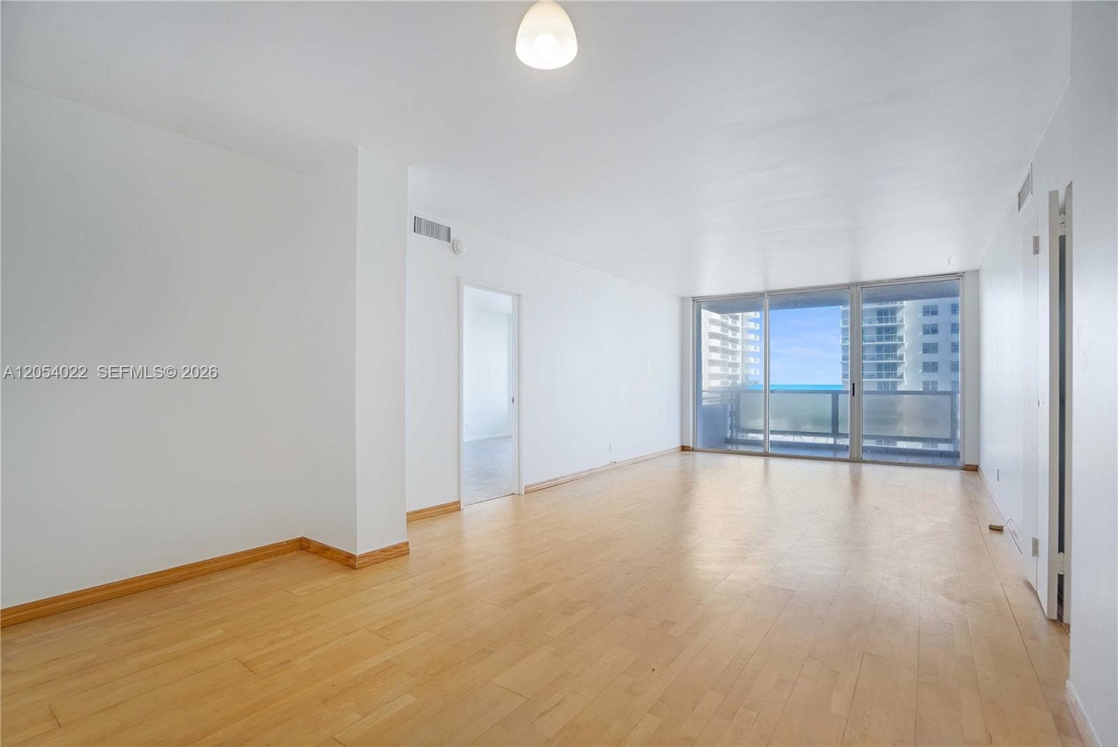 5700 Collins Ave 10C photo 3