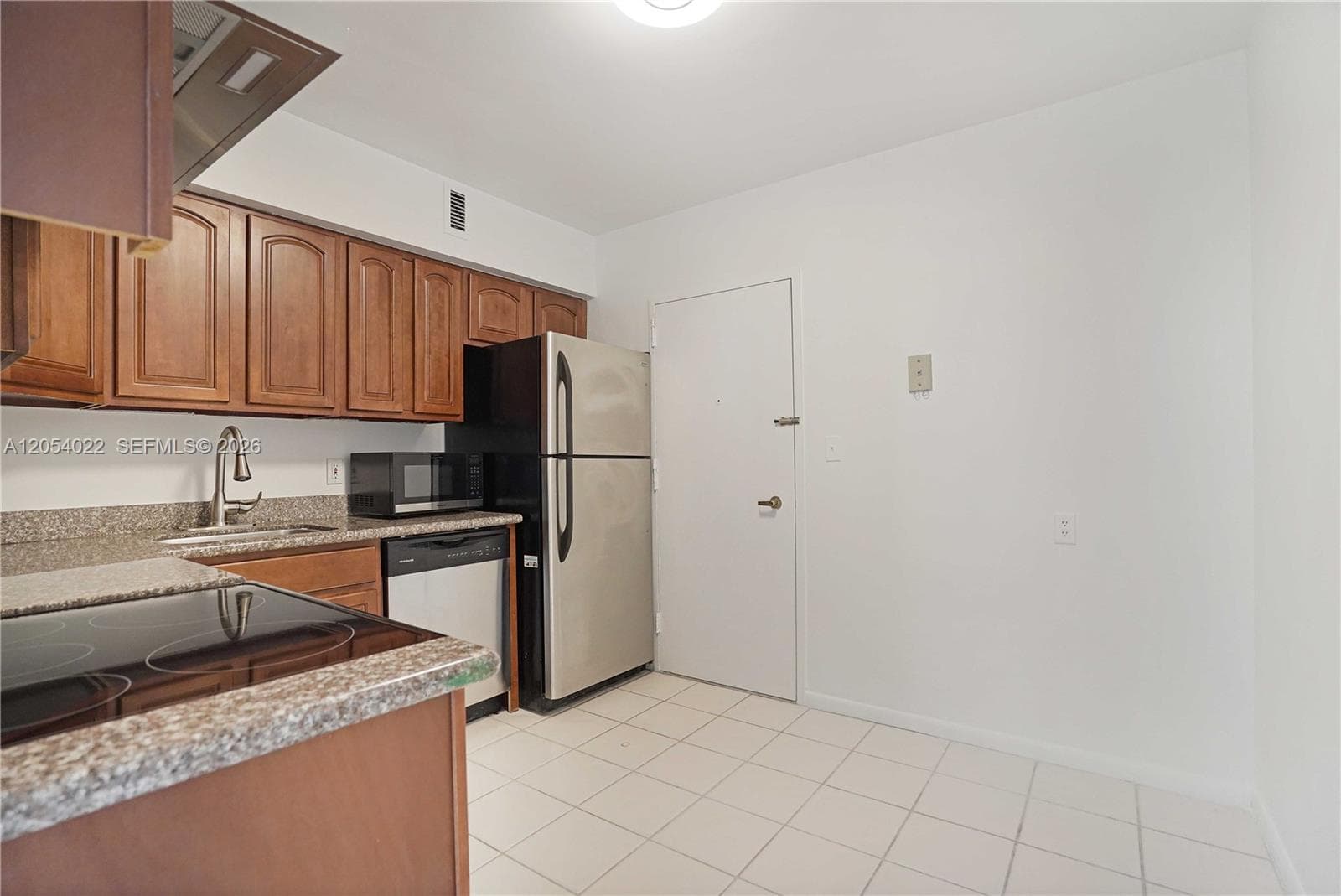 5700 Collins Ave 10C photo 10