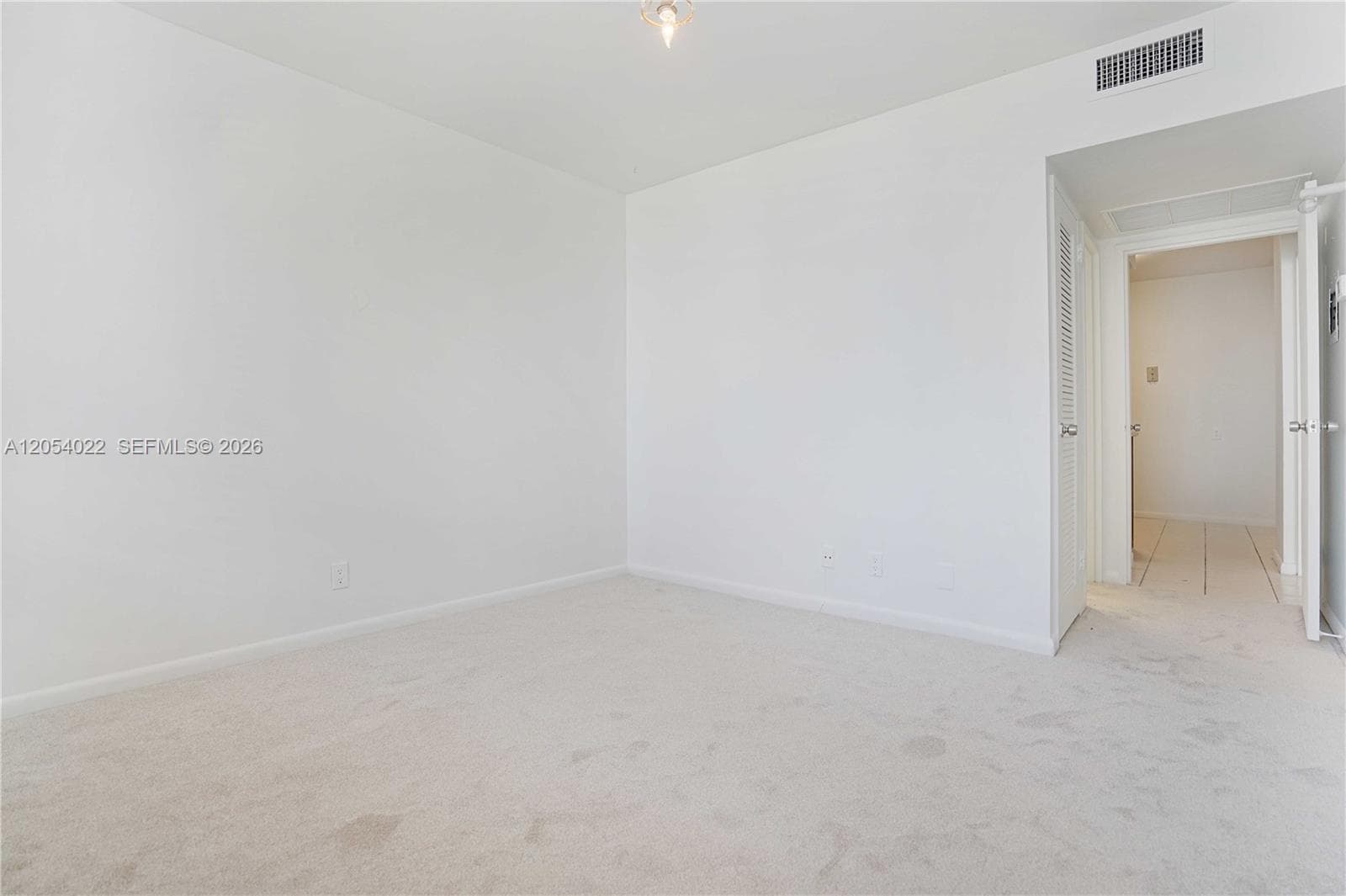 5700 Collins Ave 10C photo 19
