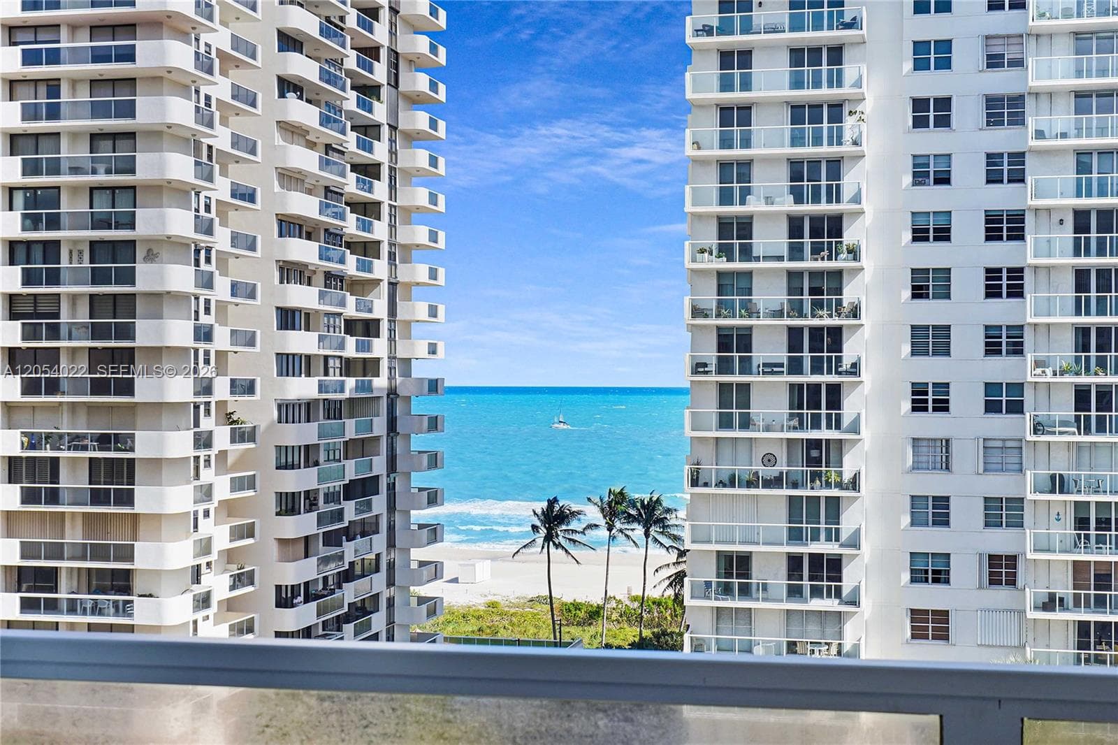 5700 Collins Ave 10C photo 4