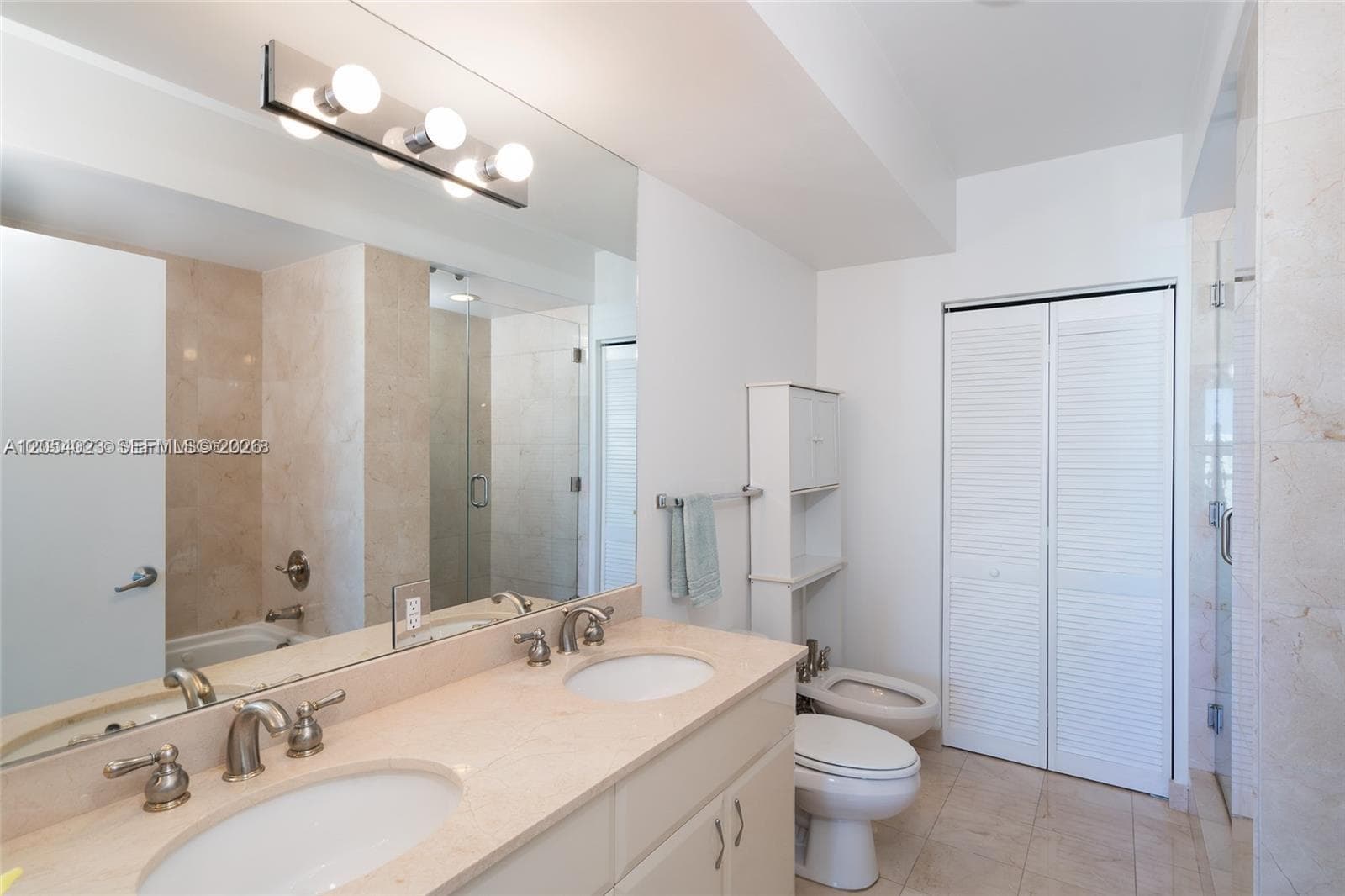 6365 Collins Ave 1811 photo 4