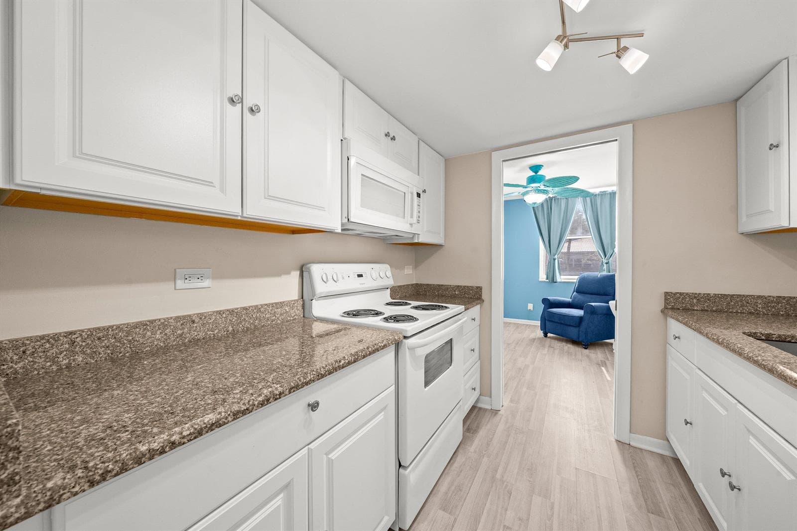2525 Florida Boulevard 130 photo 10