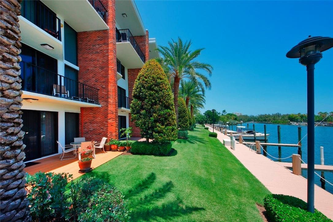 1800 S OCEAN Drive 407 photo 6
